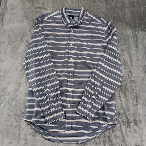 Tommy‎ Hilfiger Men's Button Down Shirt Size Medium Classic Fit Button Collar - Picture 2 of 13